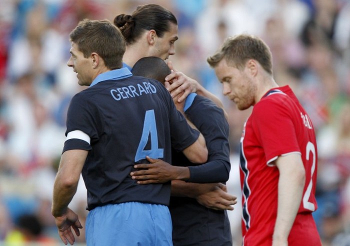 Đêm qua, đội tuyển Anh cũng bước vào loạt trận giao hữu gặp đội chủ nhà Na Uy.